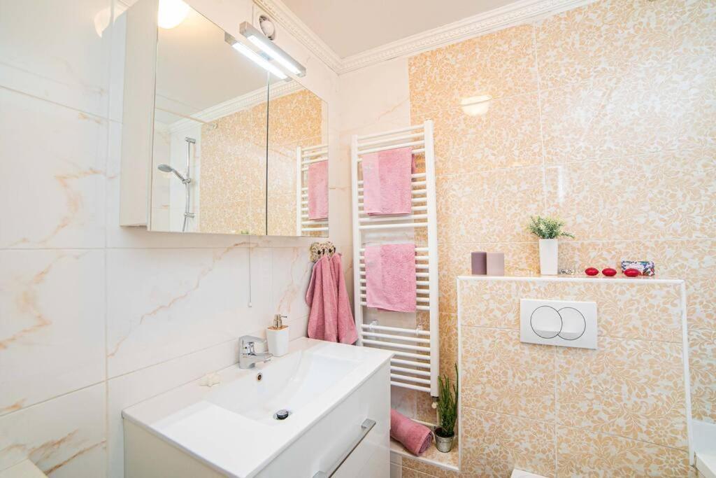 Sunny Day -Arena Zagreb , 2 Bathrooms, 102M², Экстерьер фото