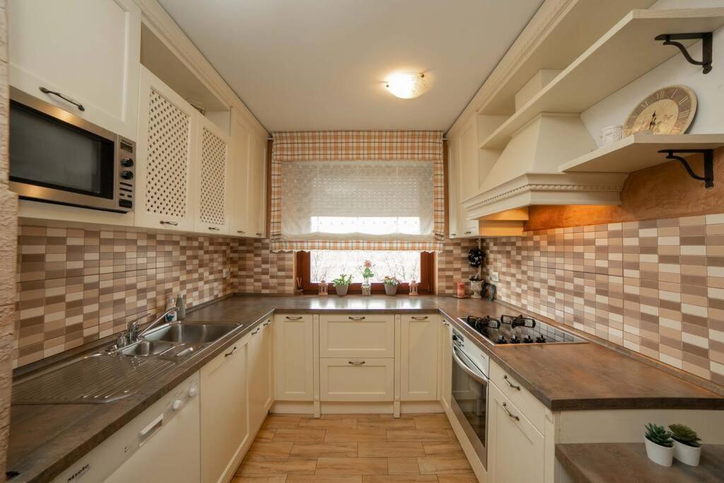 Sunny Day -Arena Zagreb , 2 Bathrooms, 102M², Экстерьер фото